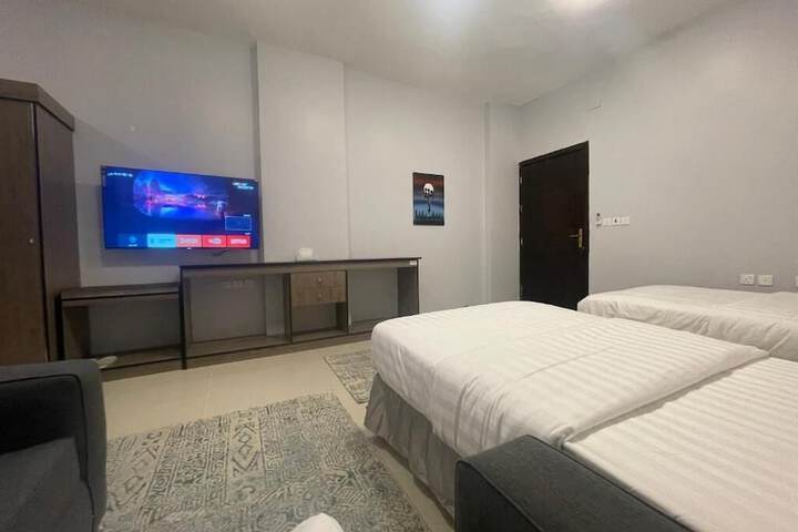 Room 9 of 13