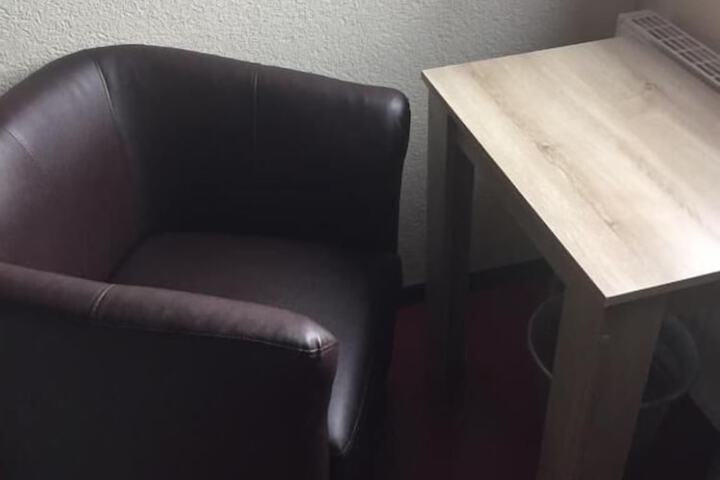 Room 8 of 18