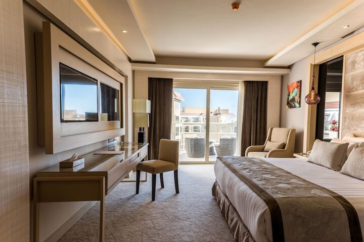 Room 32 of 120