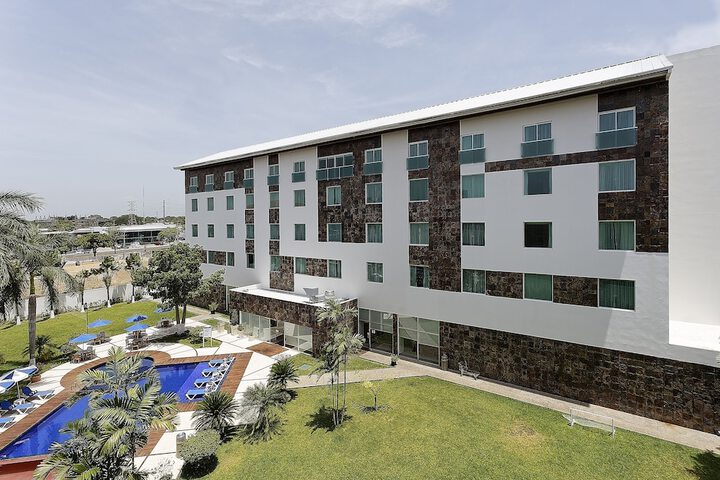 Pool Hotel