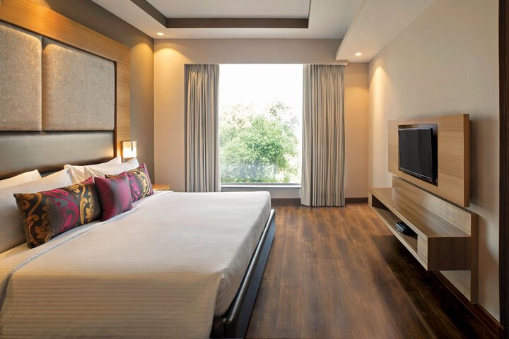 Room 7 of 70