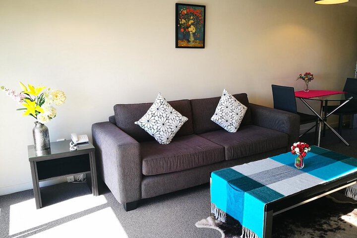 Room 32 of 65