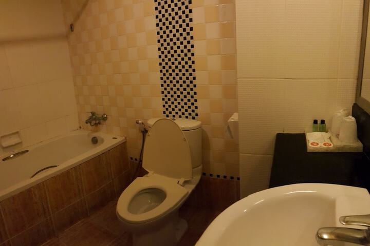 Room 28 of 59