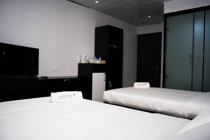Room 3 of 18