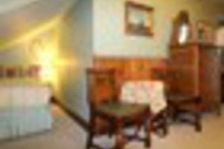 Room 14 of 90