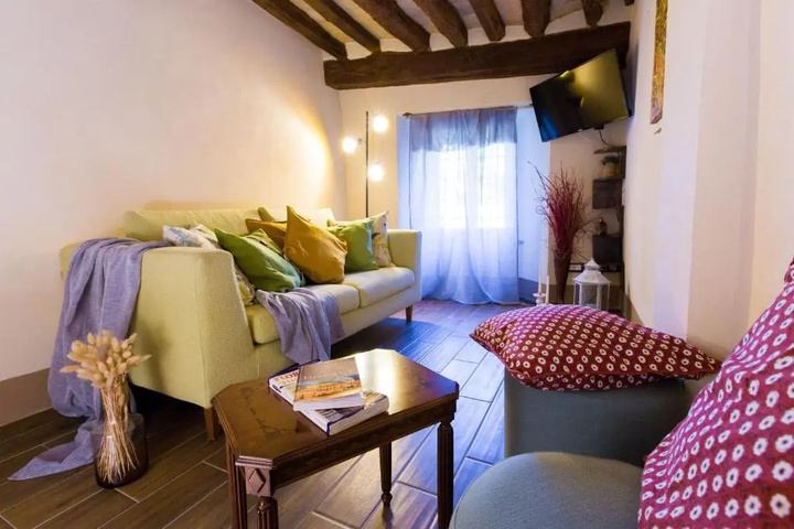 Room 4 of 13