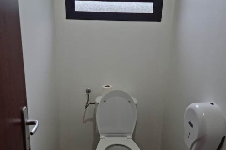 Room 16 of 26