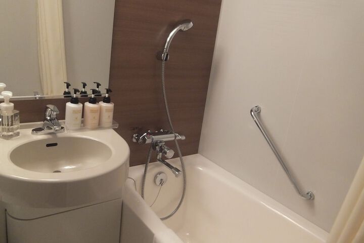 Room 30 of 72