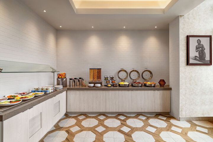 Breakfast/Coffee Service 28 of 58