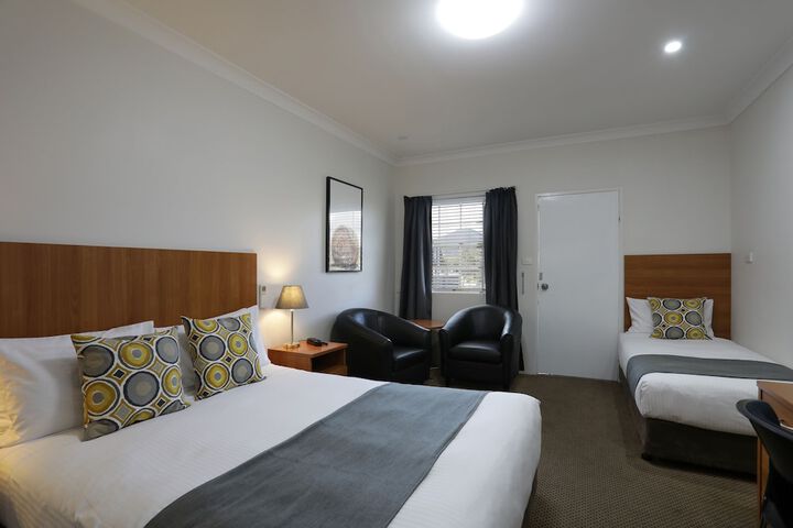 Room 9 of 31