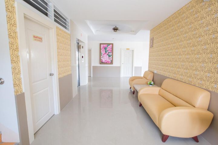 Room 18 of 29