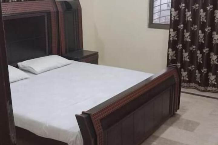 Room 9 of 9