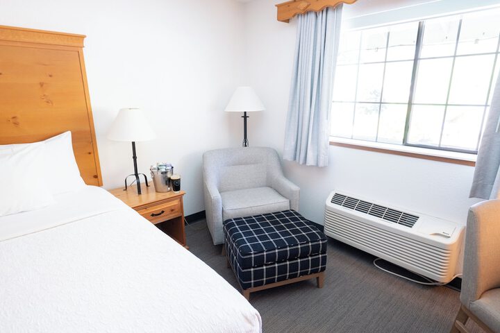 Room 40 of 150