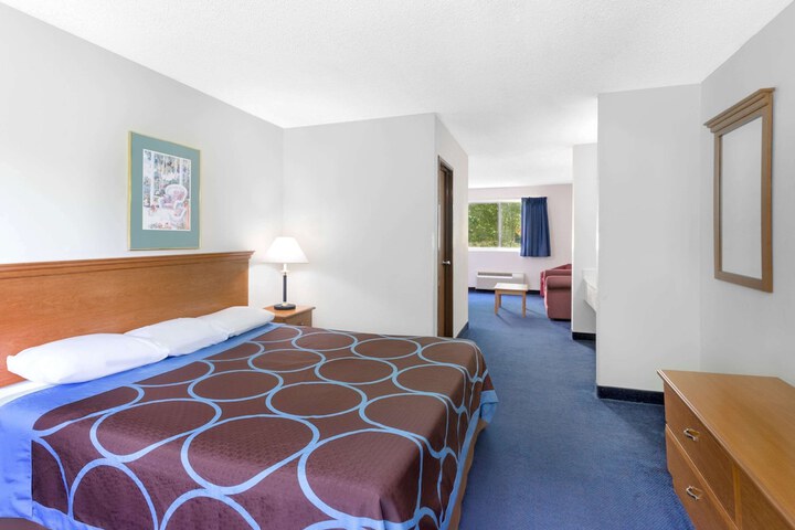 Room 11 of 21