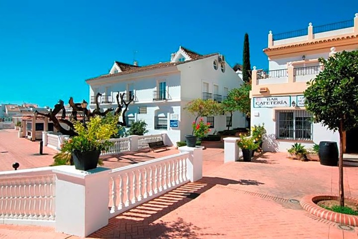 Apartamentos La Fonda