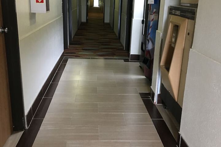 Ballroom/Hall 11 of 11