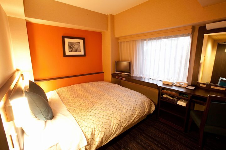 Room 13 of 57