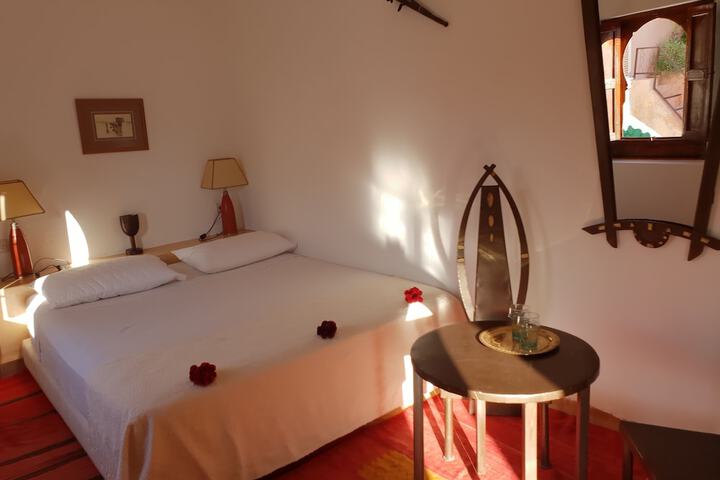 Room 15 of 96