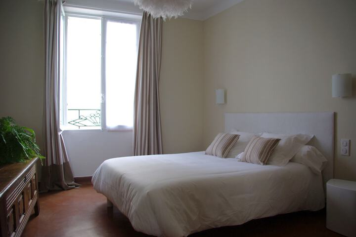 Room 18 of 36