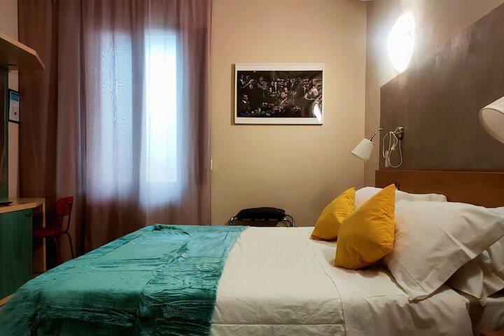 Room 25 of 71