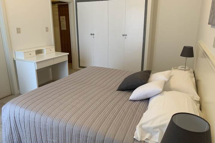 Room 20 of 154