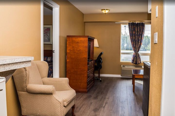 Room 4 of 34
