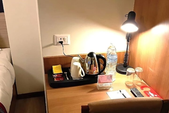 Room 26 of 121