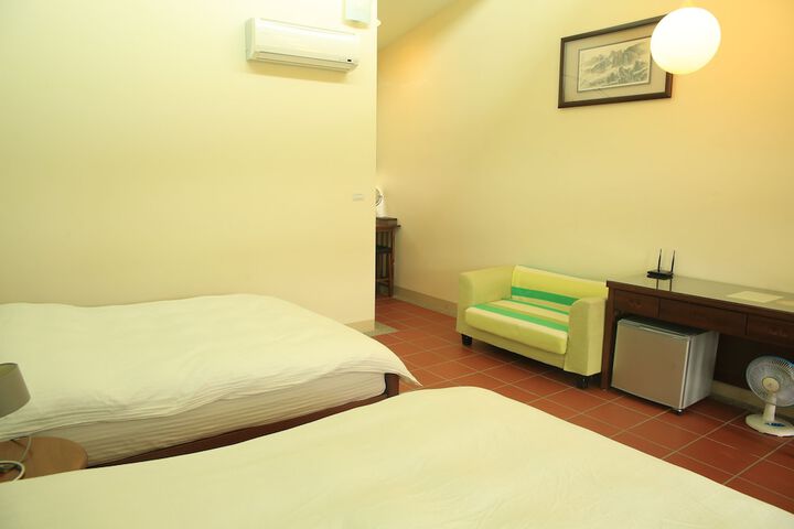 Room 13 of 39