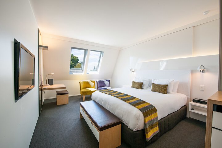 Room 4 of 42