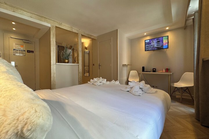 Room 47 of 65