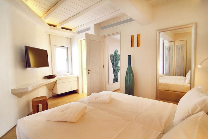 Room 47 of 139
