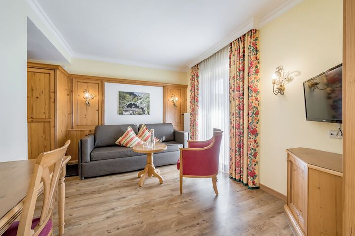 Room 50 of 180