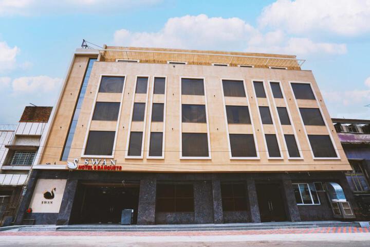 Swan Hotel and Banquets
