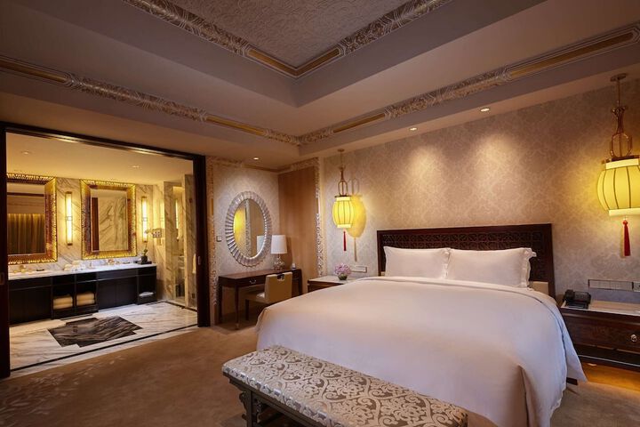 Room 5 of 61