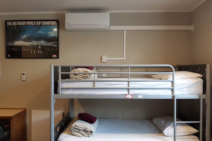 Room 21 of 76