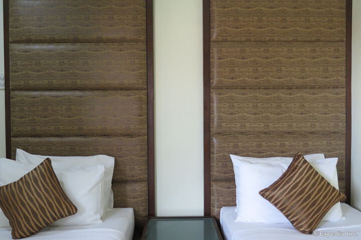 Room 11 of 41