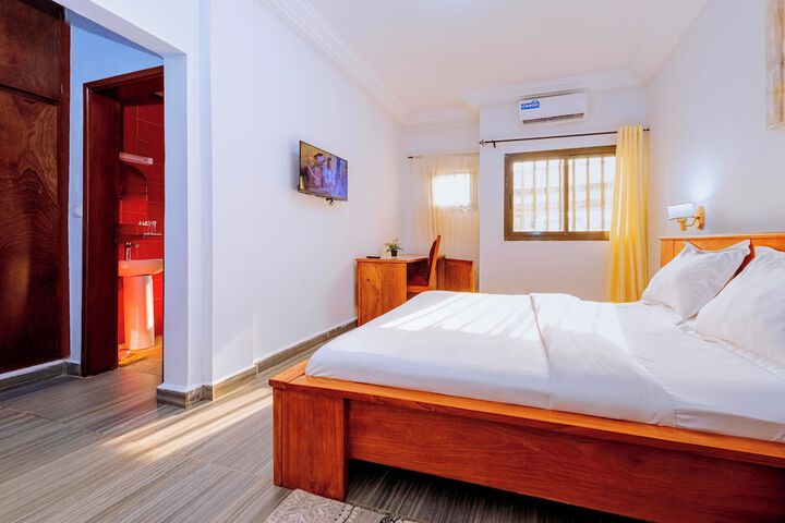 Room 12 of 39