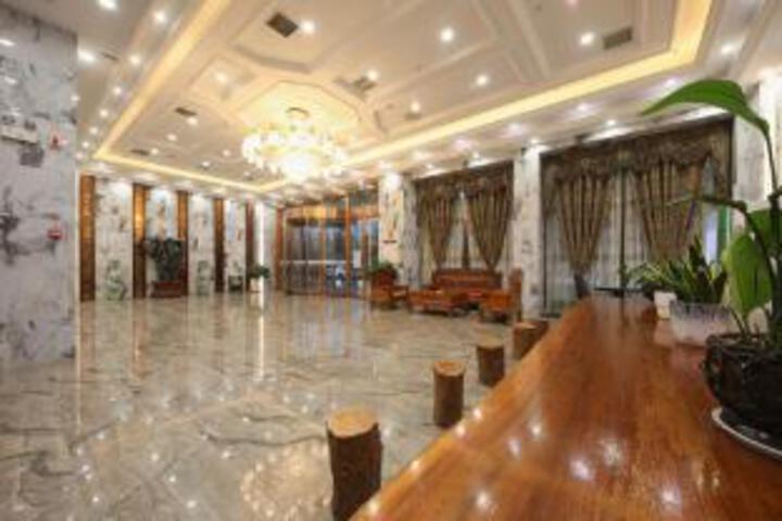 Taihe Golden Season Hotel