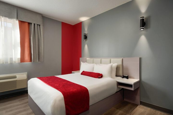 Room 21 of 43