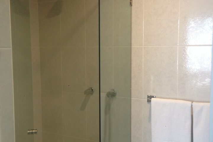Room 8 of 130