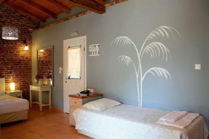 Room 27 of 65