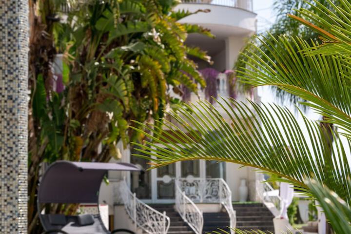 Hotel 53 of 64