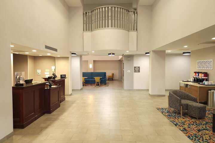 Hotel Interior 11 of 121