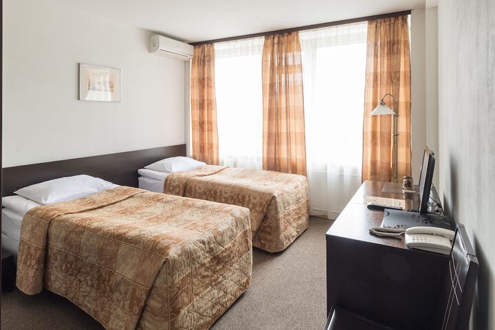 Room 6 of 35