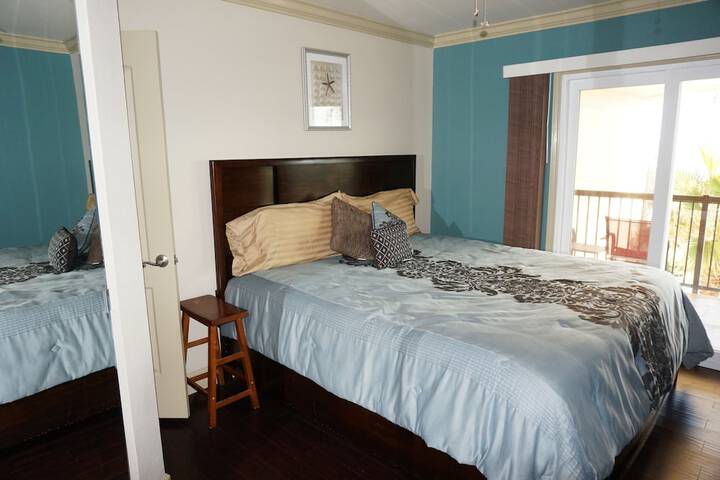 Room 28 of 210