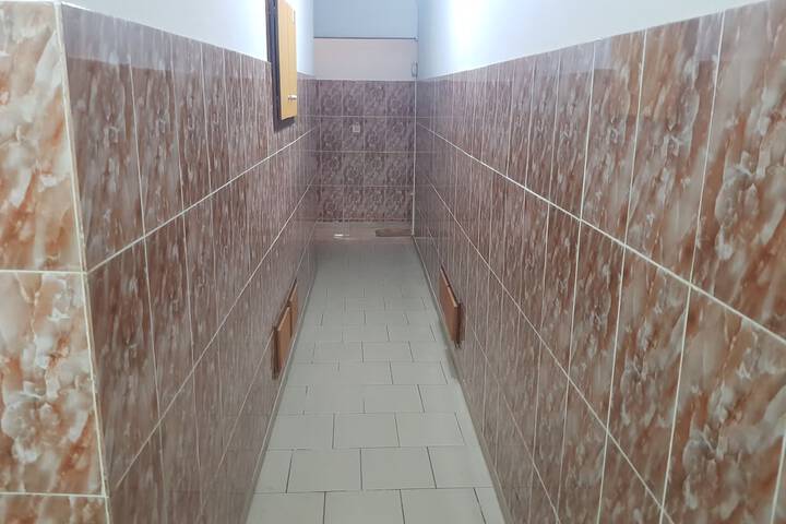 Ballroom/Hall 105 of 130