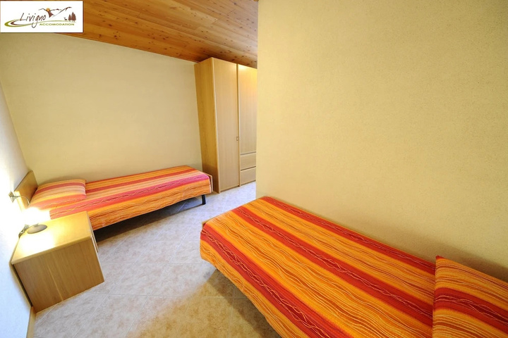 Room 2 of 4