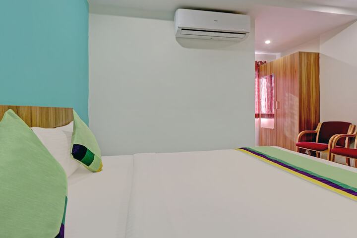 Room 19 of 42