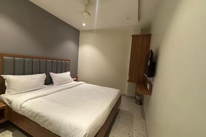 Hotel Sai Samrudhi Western Express Highway