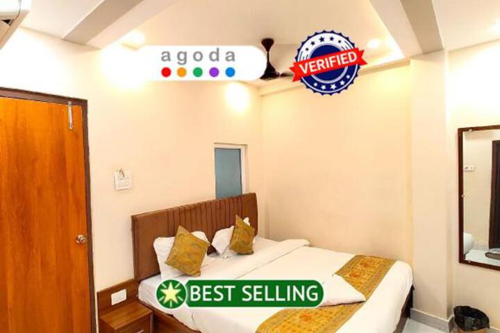 Goroomgo BNK Grand Varanasi Indian Only - Lift and Wifi Facility